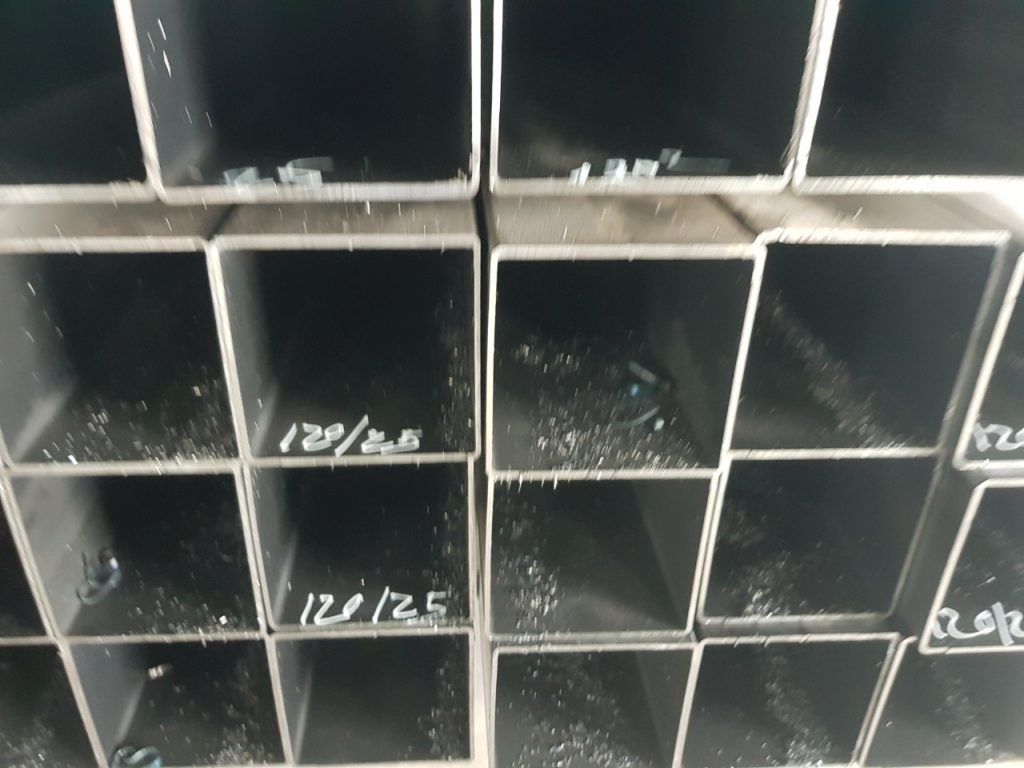 Hộp Vuông 100x100x2,5ly