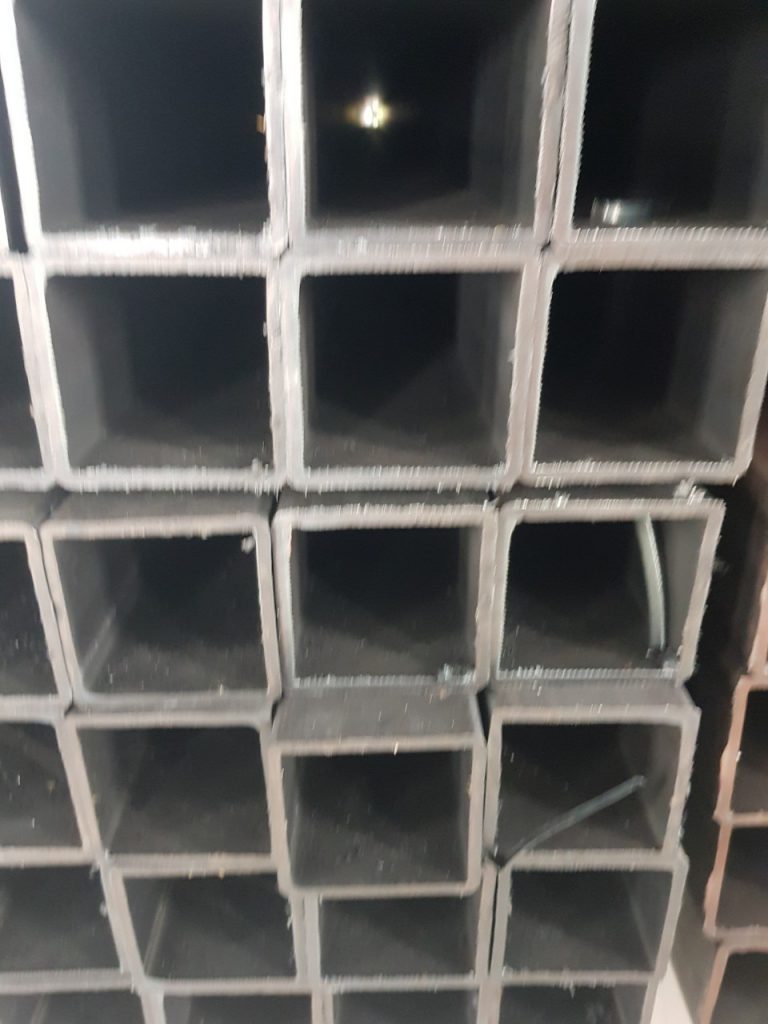 Thép Hộp Vuông 180x180x10mm